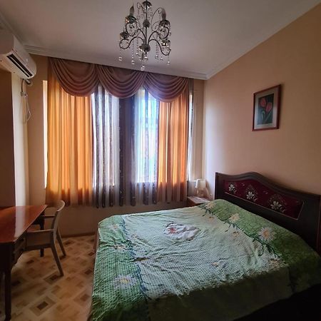 Camellia Hotel Kutaisi Ngoại thất bức ảnh