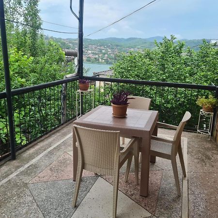Camellia Hotel Kutaisi Ngoại thất bức ảnh